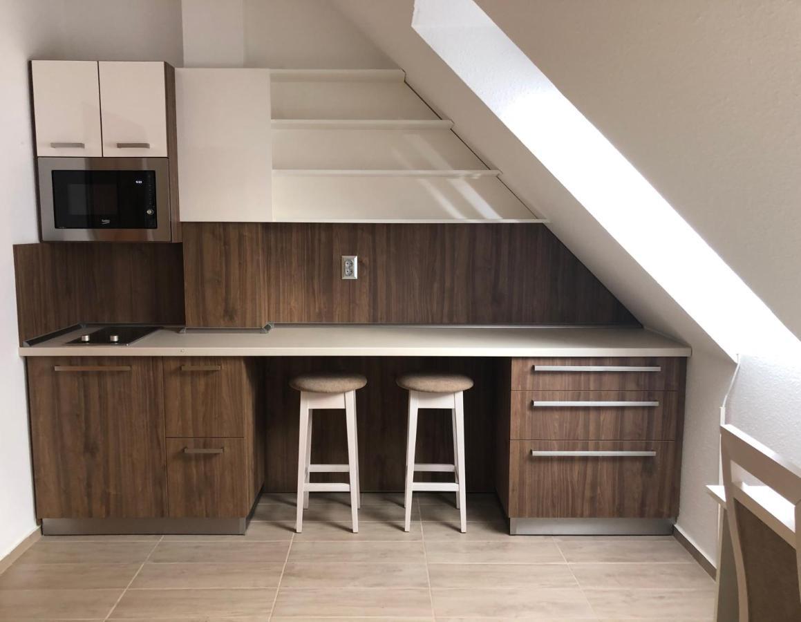 Mol-Ker-Vill Apartment Lenti Bagian luar foto
