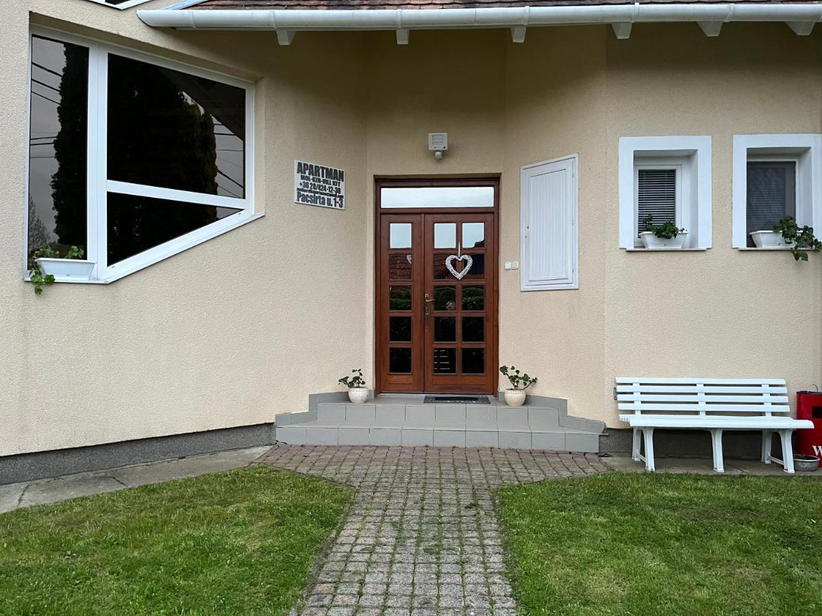 Mol-Ker-Vill Apartment Lenti Bagian luar foto