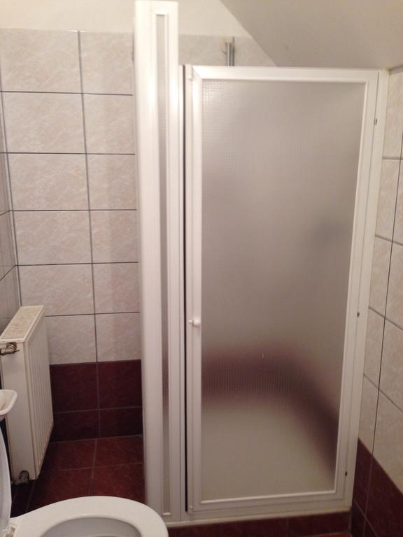 Mol-Ker-Vill Apartment Lenti Ruang foto